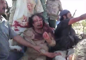 فیلم جدیدی از لحظات کشته شدن قذافی